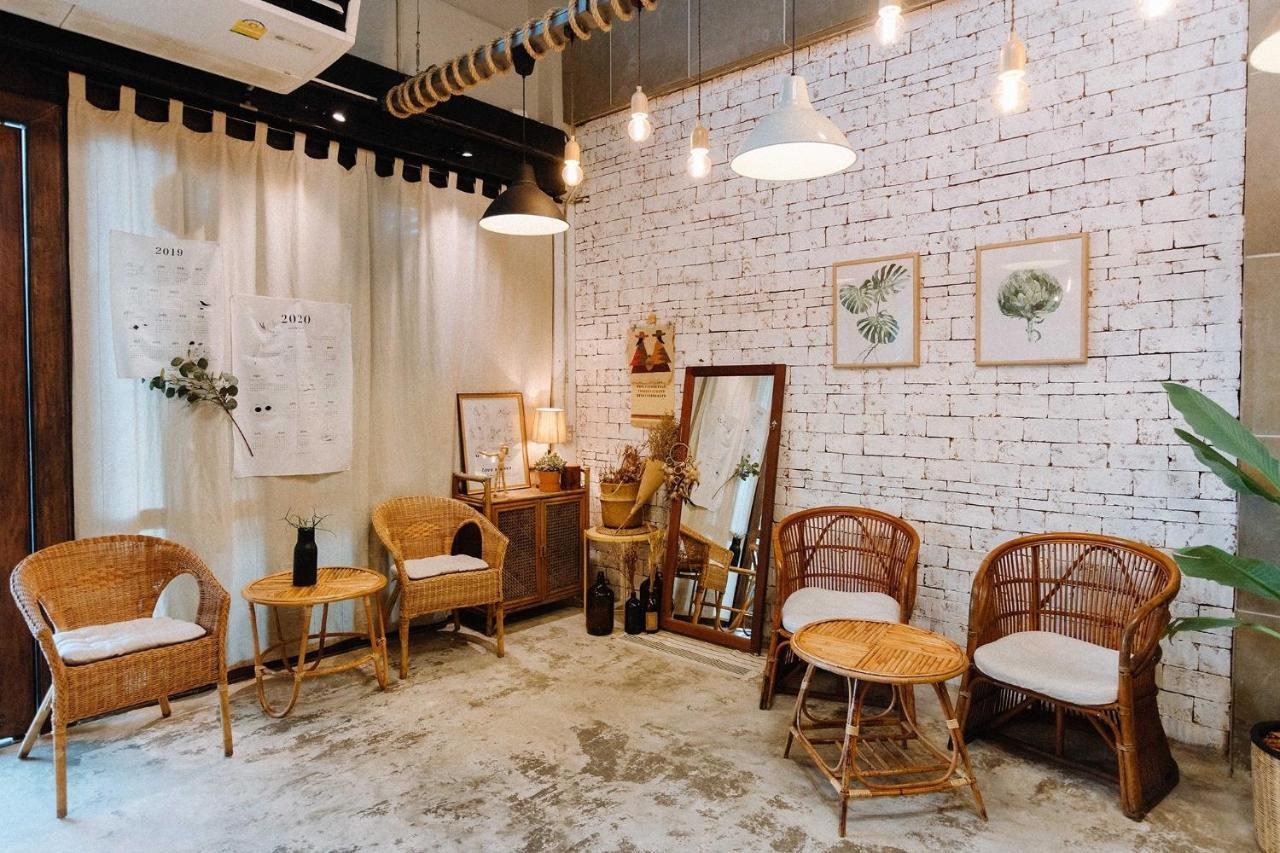 Отель Pine Cafe'&Bed Аюттхая Экстерьер фото